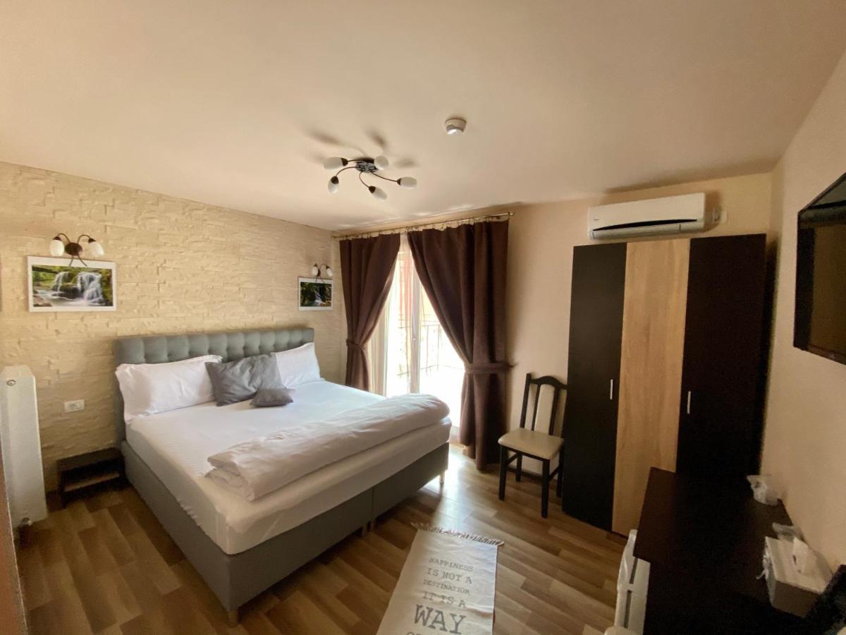 Pensiune Muntii Aninei Anina Bagian luar foto