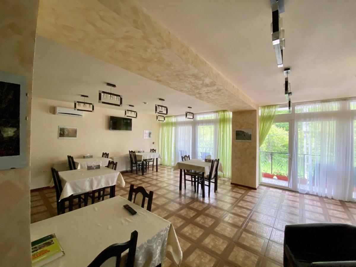 Pensiune Muntii Aninei Anina Bagian luar foto
